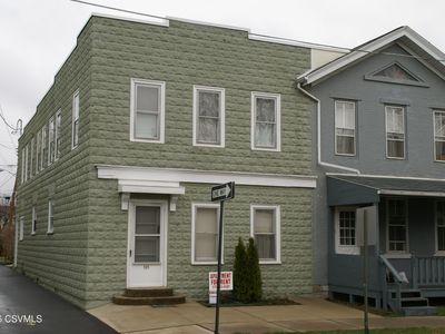 121 Center St