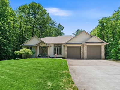 16528 Hemlock Dr