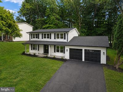 9137 Rockefeller Ln