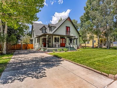 110 S 5th St