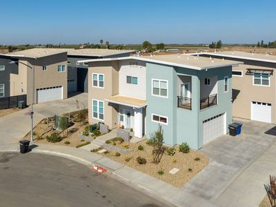 801 Ashwood Way