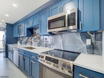 377 S Harrison St #17F