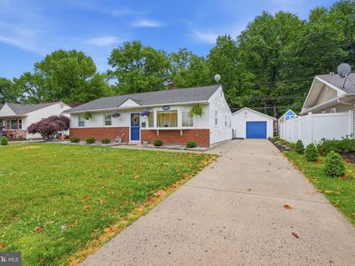 2206 David Dr