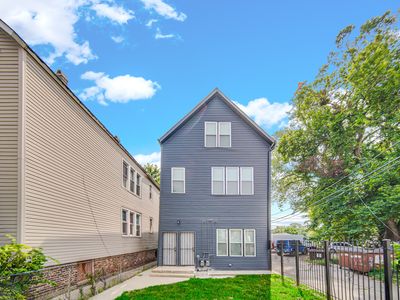 5043 S Racine Ave