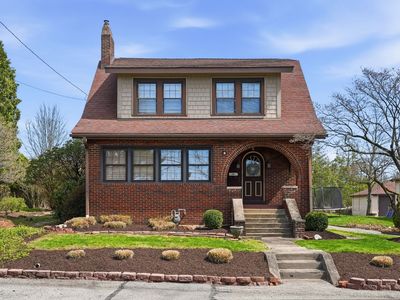 37 Oakwood Sq