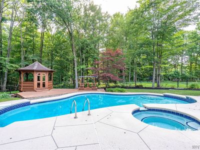 76 Tanglewood Dr W