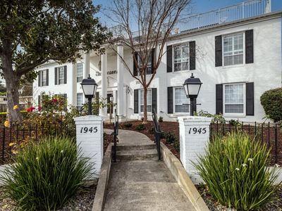 1945 Mount Vernon Ct APT 16