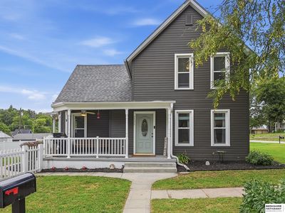 422 N 9th St