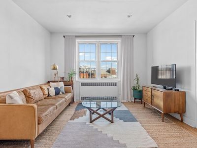 1125 Lorimer St APT 6E