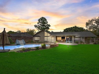 Property at 705 Balmoral Ct, Friendswood, TX