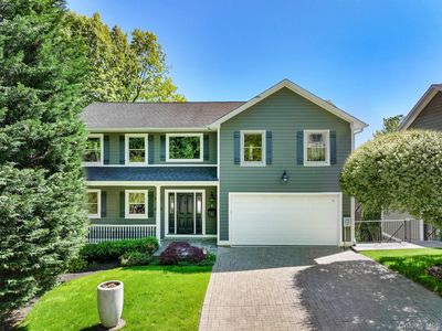 3 Lewis Avenue