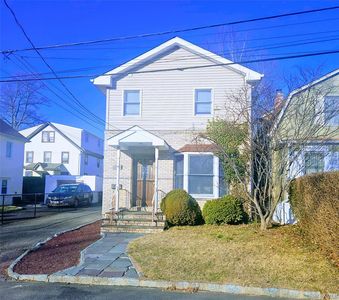 623 WILLOW Street