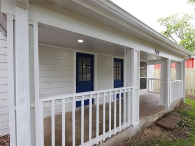 Property at 704 W Willis St, Alvin, TX