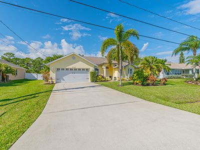 2749 SE Grand Drive