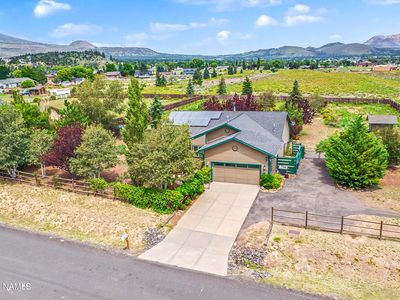 11005 Henry Dr