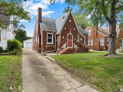 414 W Lawndale Ave
