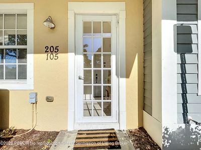 425 Greenwich Cir APT 205