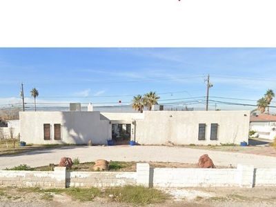 649 Wilshire Blvd