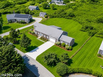 15 Meadow Ln