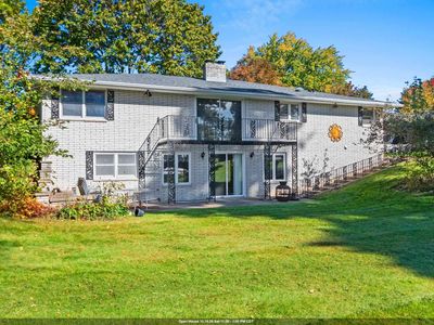 560 River Hts