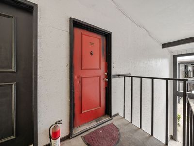 2627 Douglas Ave