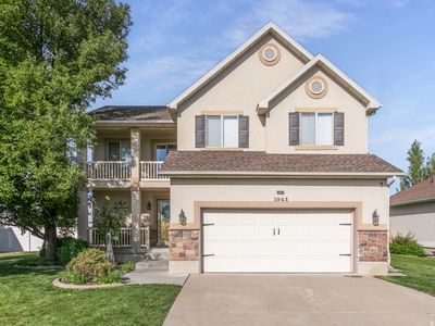 1043 N 2025 W