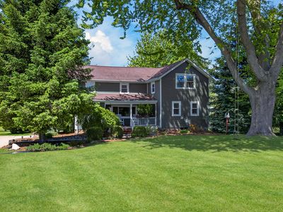 9064 Ruggles Rd