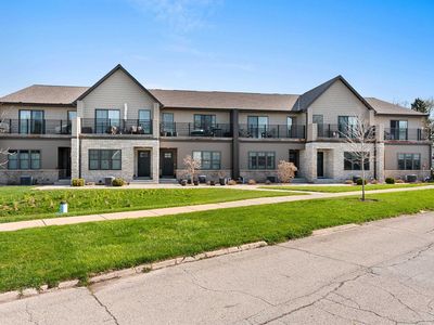 755 William St #4