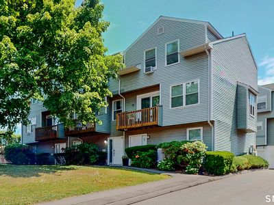 90 Bouton Street #2A