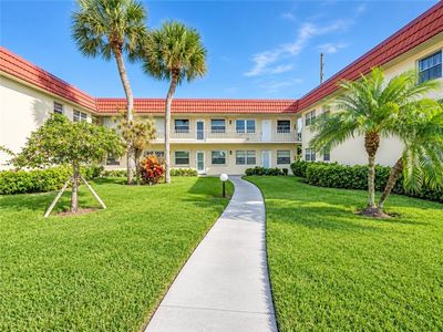 99 Spring Lake Dr APT 101