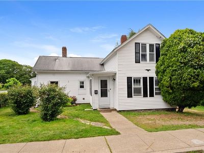 104 River St