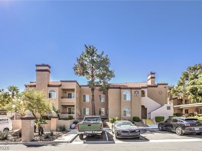 9325 W Desert Inn Rd APT 203