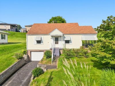42 Maple Lane