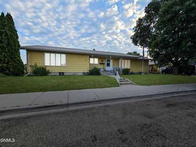 Property at 403 8th St E #403 & 405, Williston, ND