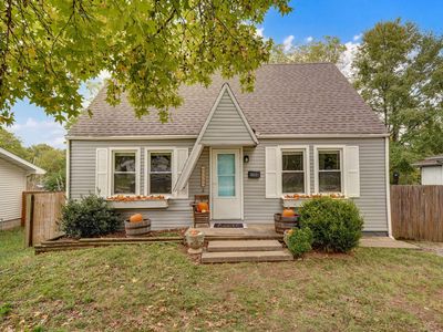 2258 N Roosevelt Avenue