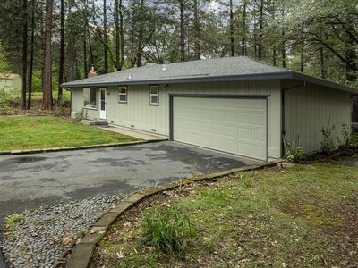 3061 Glee Ln