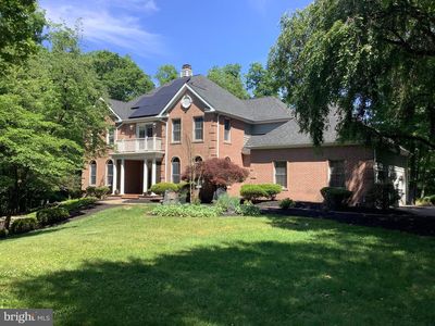 4 Pond View Ln