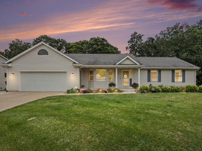330 Glenwoods Ct NE