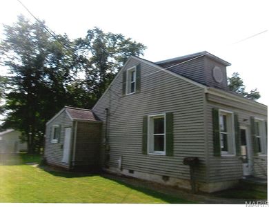 Property at 704 W State St, Mascoutah, IL