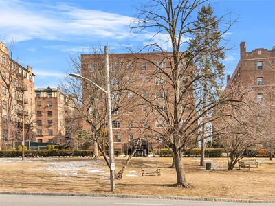 12 Westchester Avenue #1L