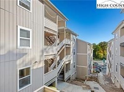 229 E King Street #31