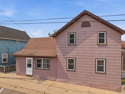 37 N Hill St