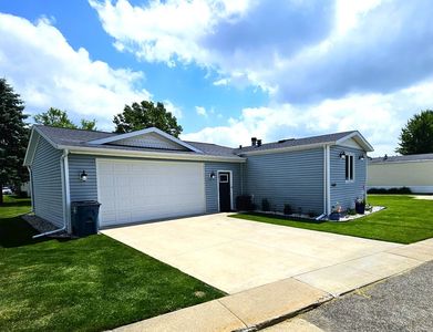 5689 Hawthorn St #173