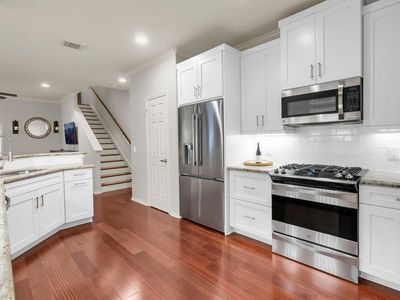 3 Darlinghurst Dr