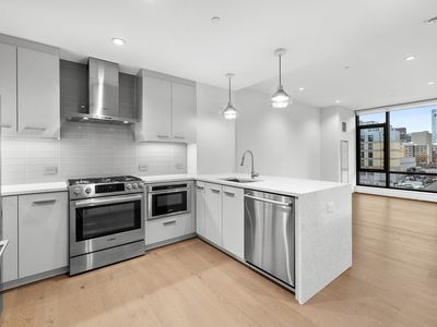 40 Traveler St #412