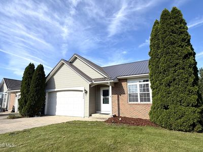 880-882 Shields Dr