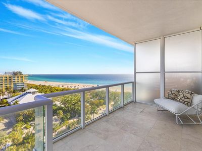 50 S Pointe Dr APT 1207