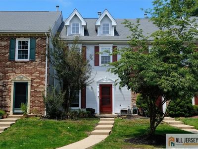 19 Folkstone Ct