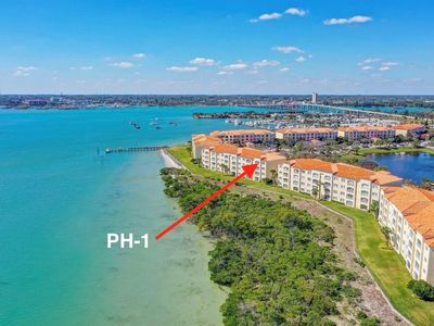 29 HARBOUR ISLE #PH01