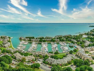 2186 Chesapeake Harbour Dr E